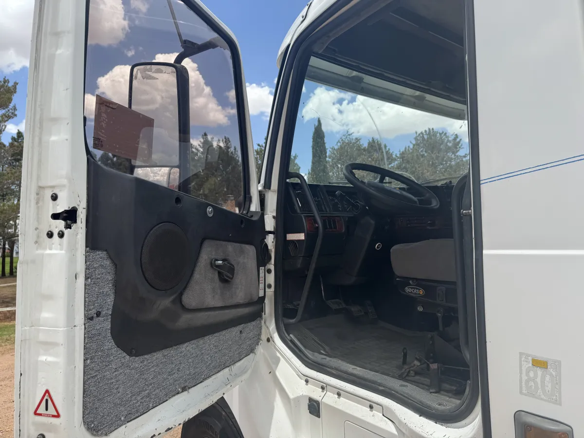 Volvo VN 2000 - Motor Cummins - 922,096 millas - en venta Chihuahua