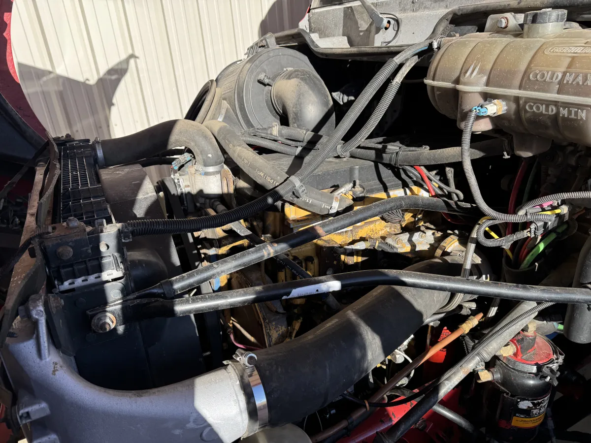 Freightliner Columbia 112 2004 - Motor Caterpillar - 964,055 millas - en venta Chihuahua