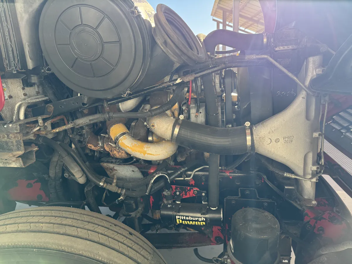 Freightliner Columbia 112 2004 - Motor Caterpillar - 964,055 millas - en venta Chihuahua