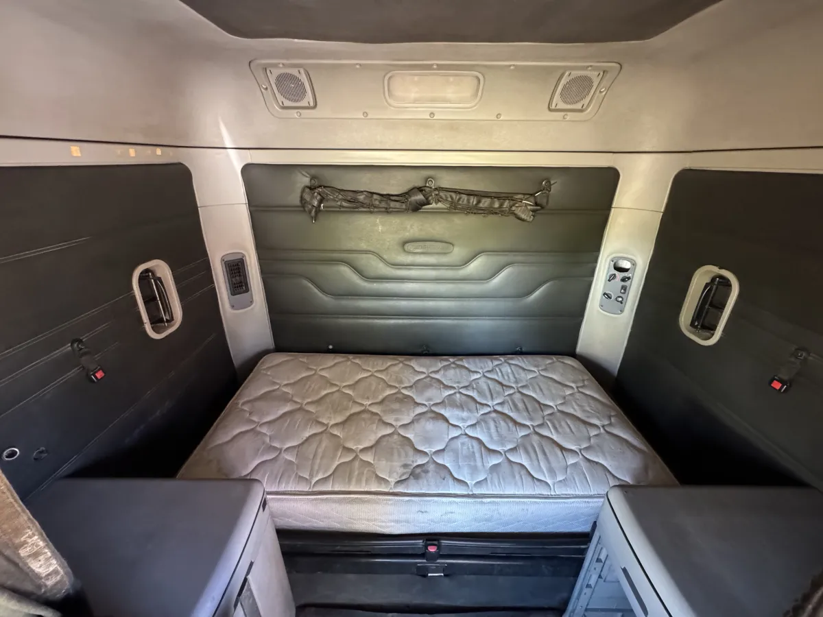 Freightliner Columbia 112 2004 - Motor Caterpillar - 964,055 millas - en venta Chihuahua