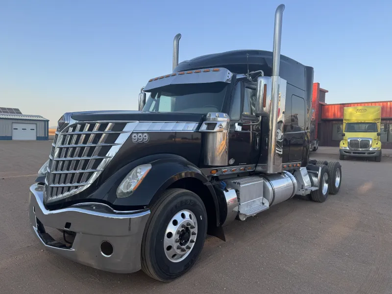 International Lonestar 2016 - Motor Cummins - 582,736 millas - foto 3 - en venta Chihuahua