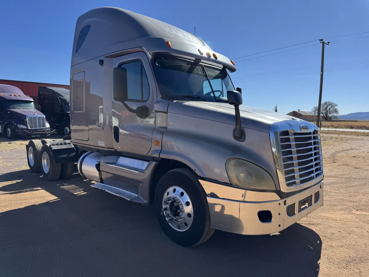Freightliner Cascadia 2012 - Motor Cummins - 848,047 millas - en venta Chihuahua