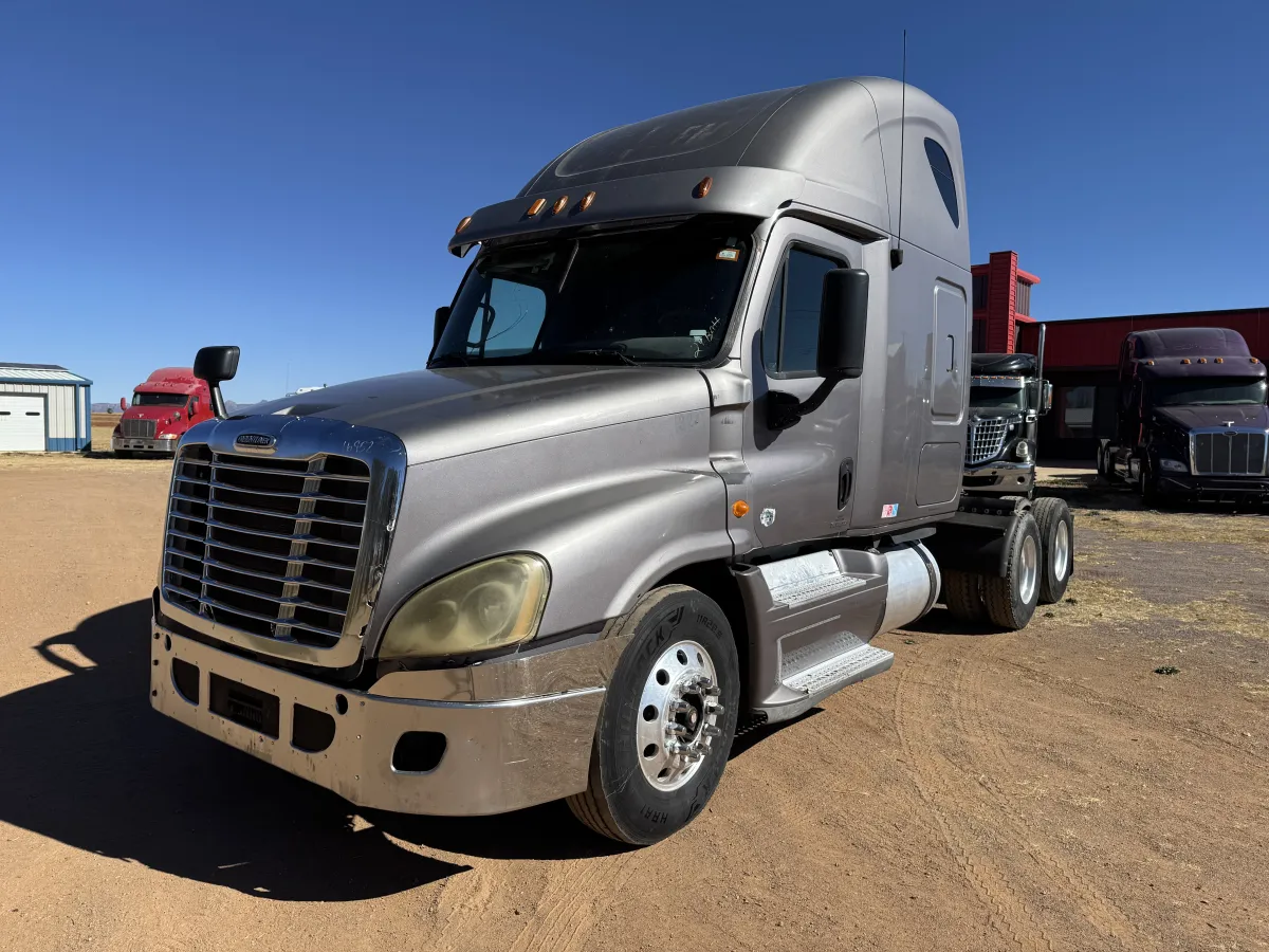 Freightliner Cascadia 2012 - Motor Cummins - 848,047 millas - en venta Chihuahua