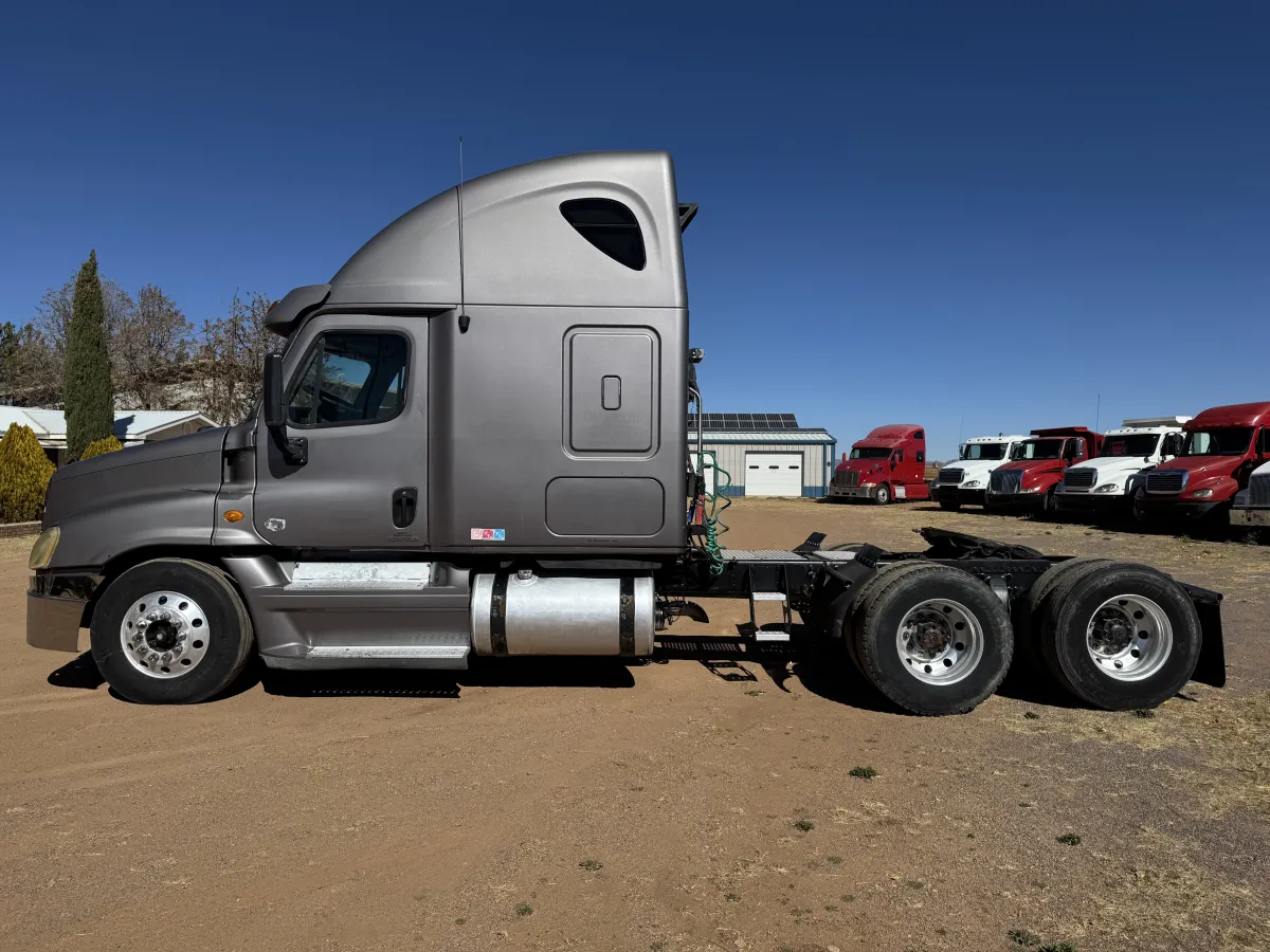 Freightliner Cascadia 2012 - Motor Cummins - 848,047 millas - en venta Chihuahua