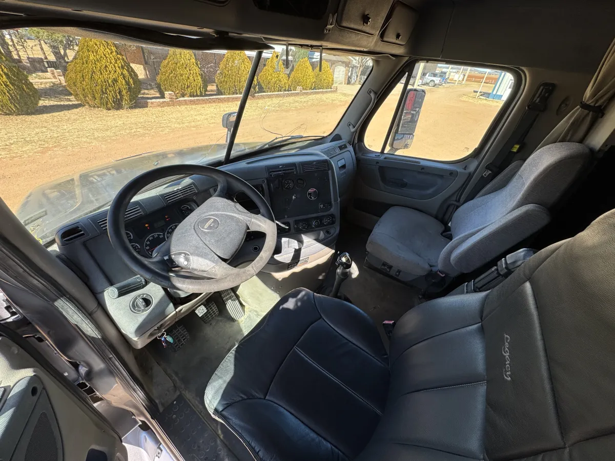 Freightliner Cascadia 2012 - Motor Cummins - 848,047 millas - en venta Chihuahua