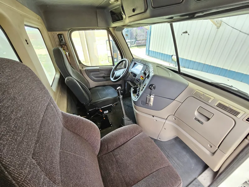 Freightliner Cascadia 14m3 Acorazado 2014 - Motor Detroit - 288,548 millas - foto 17 - en venta Chihuahua