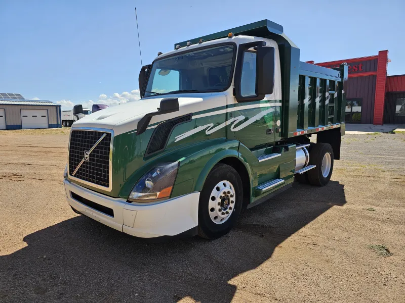 Volvo VNL 7m3 Acorazado Muelles 2016 - Motor Cummins - 964,170 millas - foto 3 - en venta Chihuahua