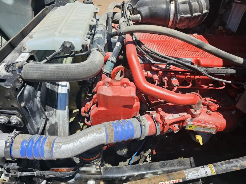 Volvo VNL 7m3 Acorazado Muelles 2016 - Motor Cummins - 784,340 millas - foto 20 - en venta Chihuahua