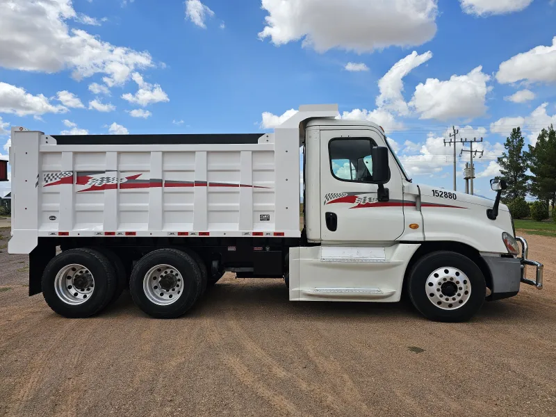 Freightliner Cascadia 14m3 Acorazado 2014 - Motor Detroit - 288,548 millas - foto 8 - en venta Chihuahua